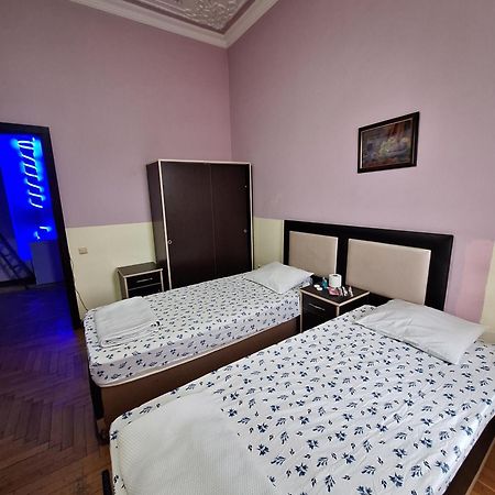 Gold Hotel Batum Ngoại thất bức ảnh
